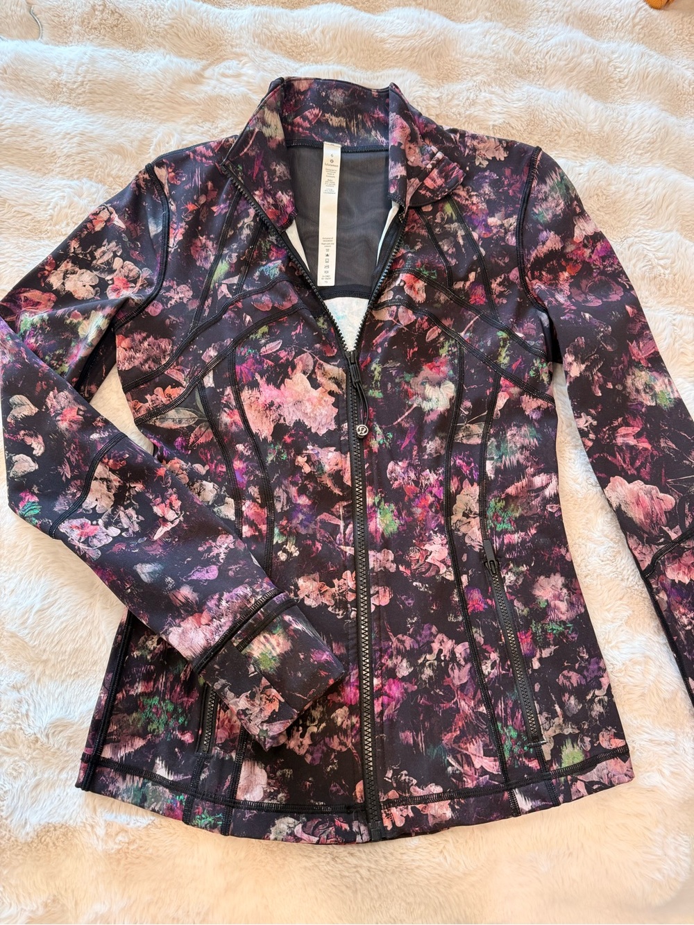 lululemon Define Floral Jacket - Luxtreme - Like NEW
